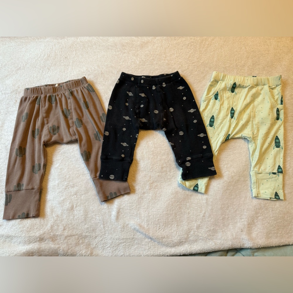 Lot of 3 kate quinn pants 18/24m
